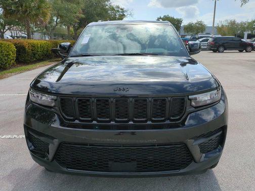 2025 Jeep Grand Cherokee Altitude