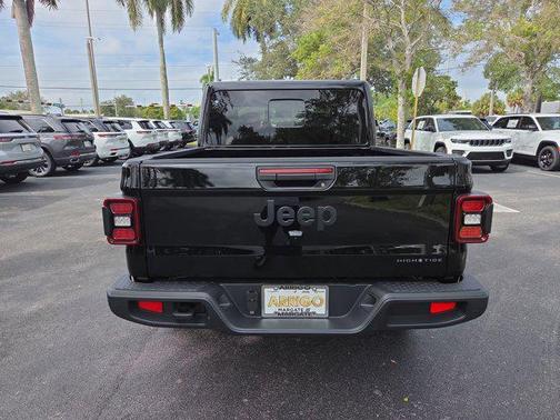 2025 Jeep Gladiator High Tide