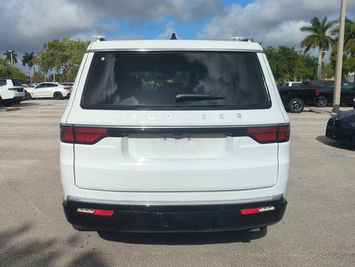 Bright White Clearcoat 2025 Jeep Wagoneer Carbide 4x4