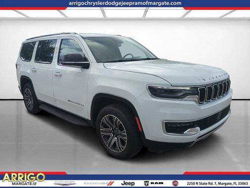 Bright White Clearcoat 2025 Jeep Wagoneer Carbide 4x4