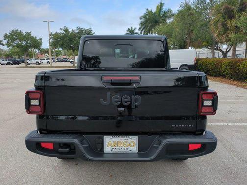 2025 Jeep Gladiator High Tide