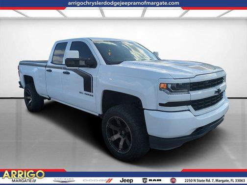 Summit White 2017 Chevrolet Silverado 1500 Custom