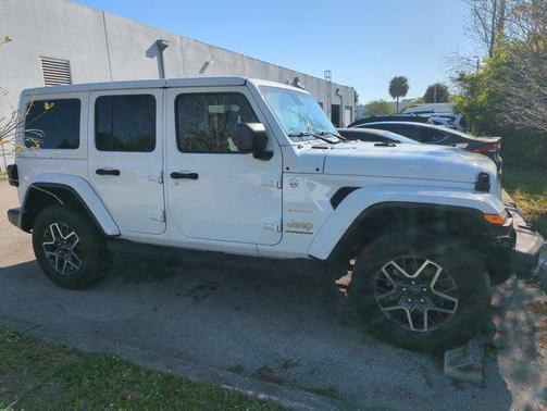 2024 Jeep Wrangler 4-Door Sahara 4x4