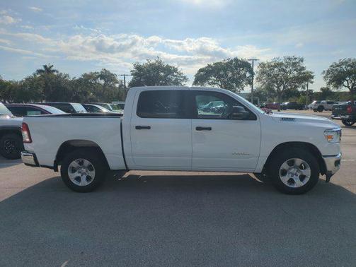 Bright White Clearcoat 2023 RAM 1500 Big Horn/Lone Star