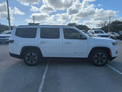 2023 Jeep Wagoneer Series III 4x4