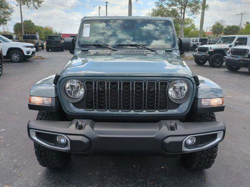 2025 Jeep Gladiator High Tide
