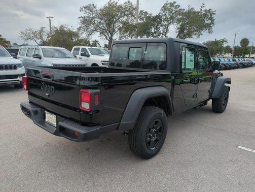 2026 Jeep Gladiator Sport