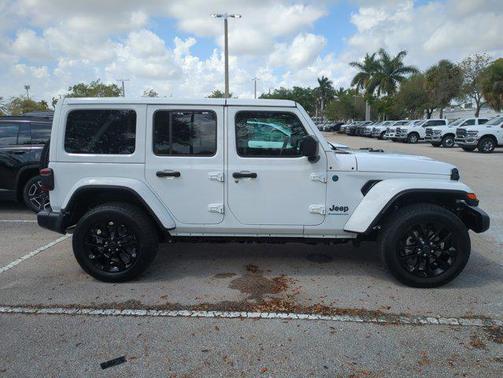 2025 Jeep Wrangler 4xe Sahara