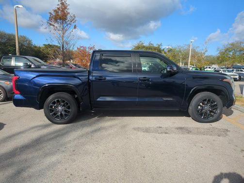 2022 Toyota Tundra Platinum