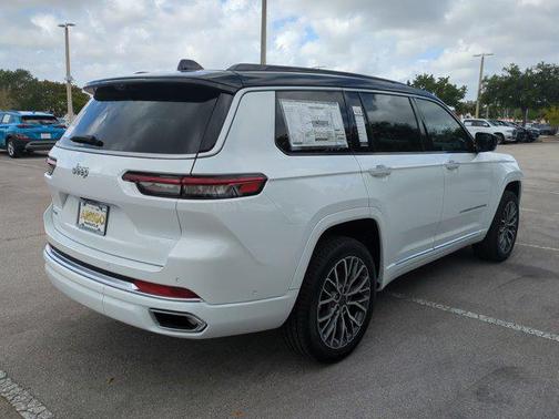 2025 Jeep Grand Cherokee L Summit Reserve