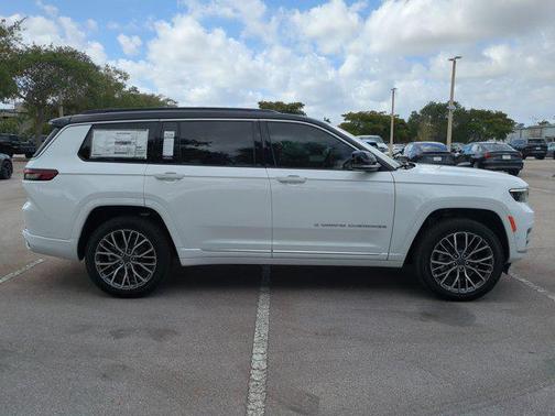 2025 Jeep Grand Cherokee L Summit Reserve