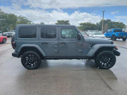 Anvil Clearcoat 2025 Jeep Wrangler 4xe Sahara