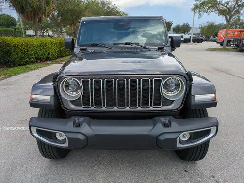 2025 Jeep Wrangler 4-Door Sahara 4x4