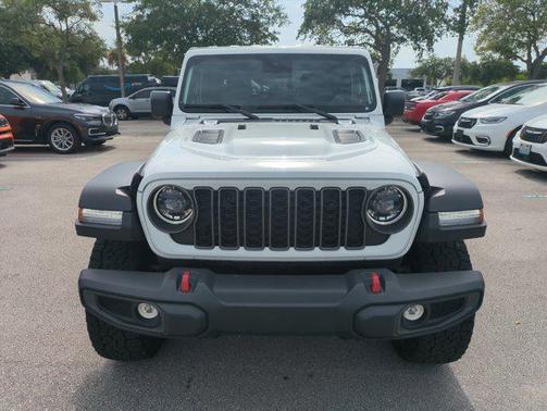 Bright White Clearcoat 2025 Jeep Gladiator Rubicon