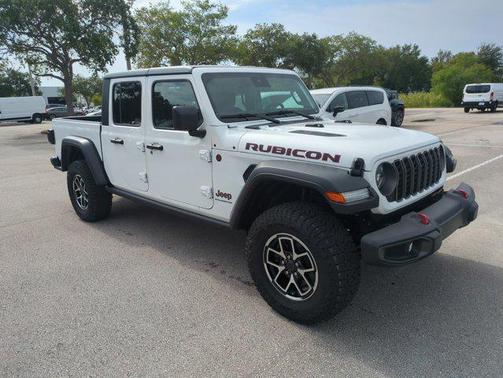 Bright White Clearcoat 2025 Jeep Gladiator Rubicon