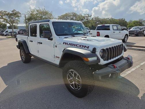 Bright White Clearcoat 2025 Jeep Gladiator Rubicon