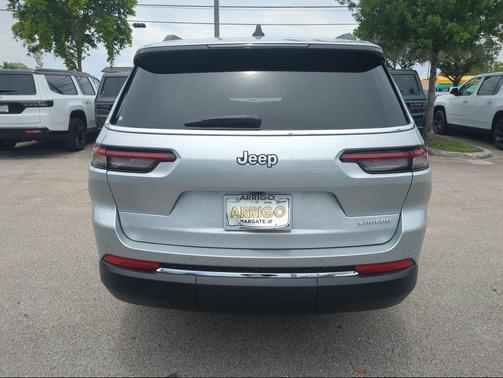 Silver Zynith 2026 Jeep Grand Cherokee L Laredo