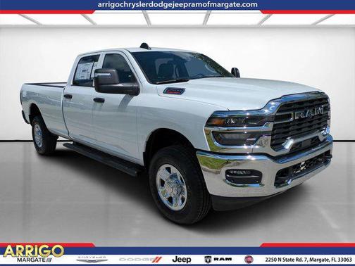 2025 RAM 2500 Tradesman Crew Cab 4x4 8' Box