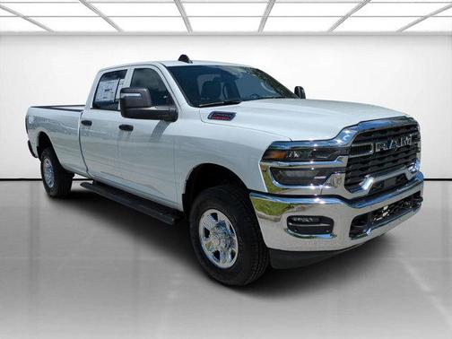 2025 RAM 2500 Tradesman Crew Cab 4x4 8' Box