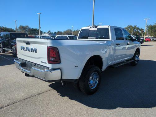 2026 RAM 3500 Tradesman Crew Cab 4x4 8' Box