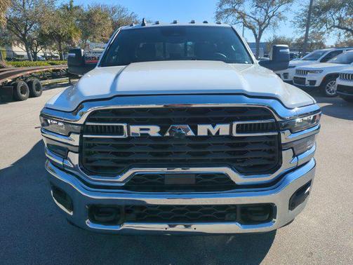 2026 RAM 3500 Tradesman Crew Cab 4x4 8' Box