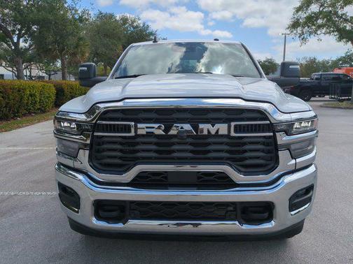 2025 RAM 2500 Tradesman Crew Cab 4x4 8' Box