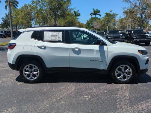 2025 Jeep Compass Latitude