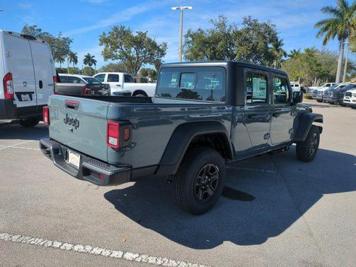 2026 Jeep Gladiator Sport