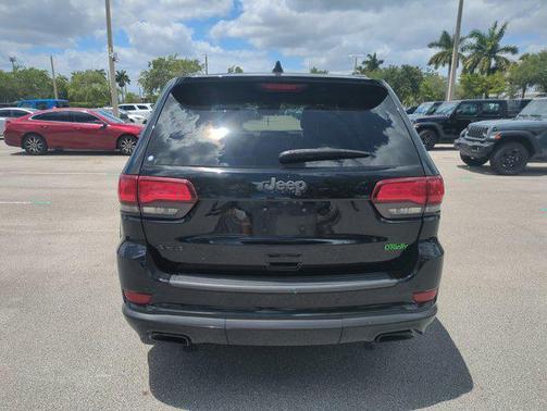 Diamond Black Crystal Pearlcoat 2019 Jeep Grand Cherokee High Altitude