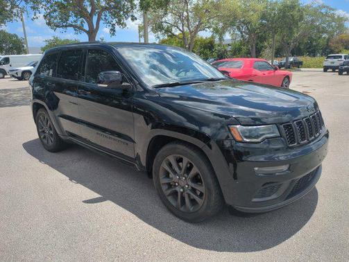 Diamond Black Crystal Pearlcoat 2019 Jeep Grand Cherokee High Altitude