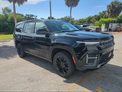 High Gloss Black 2026 Jeep Grand Wagoneer Summit Reserve 4x4
