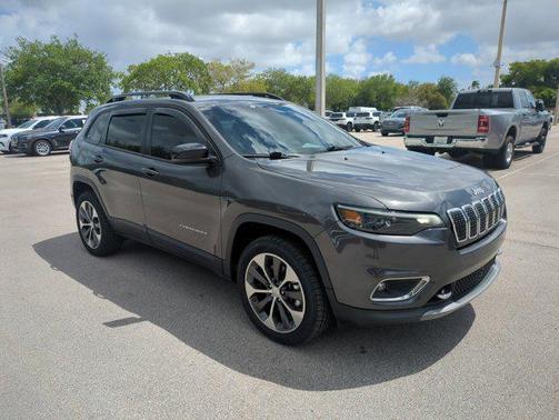 Granite Crystal Metallic Clearcoat 2022 Jeep Cherokee Limited