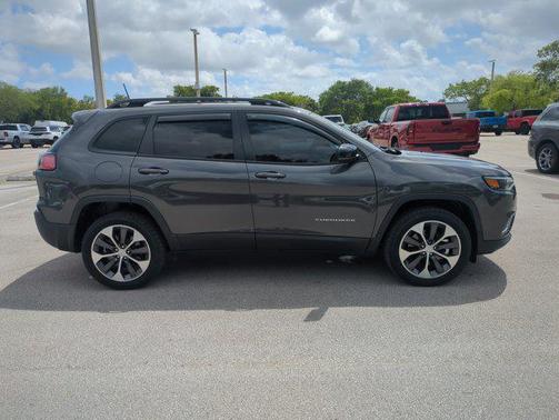 Granite Crystal Metallic Clearcoat 2022 Jeep Cherokee Limited