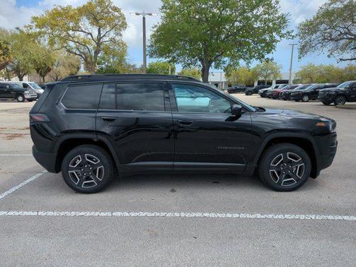 2026 Jeep Cherokee Laredo 4x4