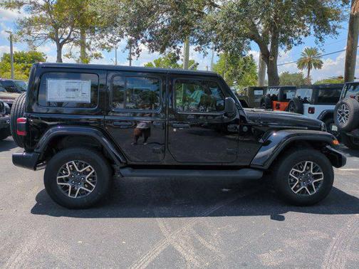2025 Jeep Wrangler 4-Door Sahara 4x4