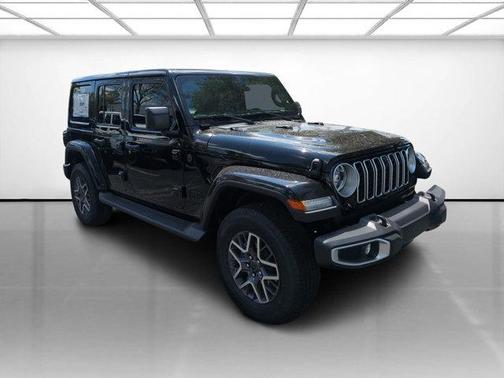 2025 Jeep Wrangler 4-Door Sahara 4x4