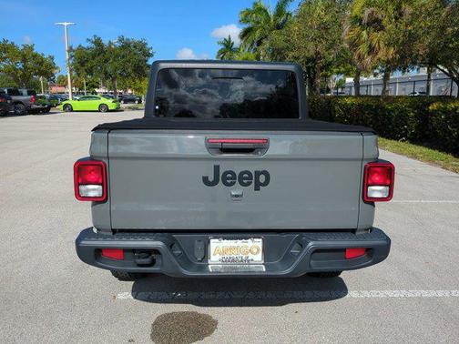 2021 Jeep Gladiator Willys 4x4