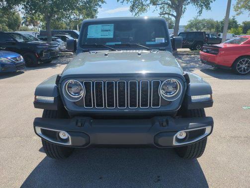 Anvil Clearcoat 2026 Jeep Wrangler 4-Door Sahara 4x4