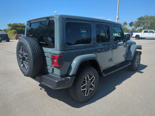 Anvil Clearcoat 2026 Jeep Wrangler 4-Door Sahara 4x4