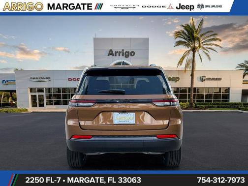 Copper Shino Metallic Clearcoat 2027 Jeep Grand Cherokee Limited