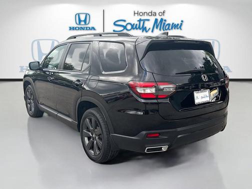 2025 Honda Pilot Sport