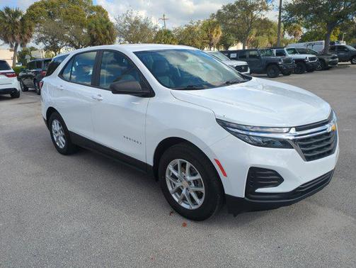 2022 Chevrolet Equinox LS