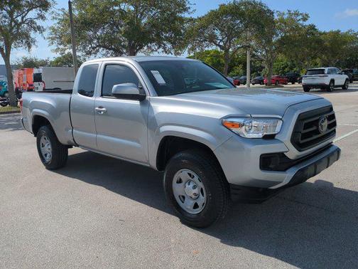 2022 Toyota Tacoma SR
