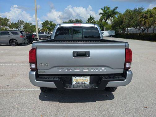 2022 Toyota Tacoma SR