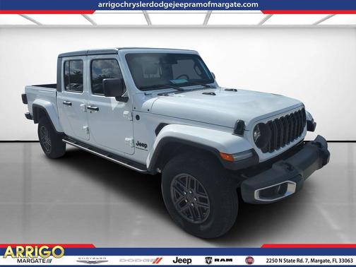 Bright White Clearcoat 2024 Jeep Gladiator Sport S