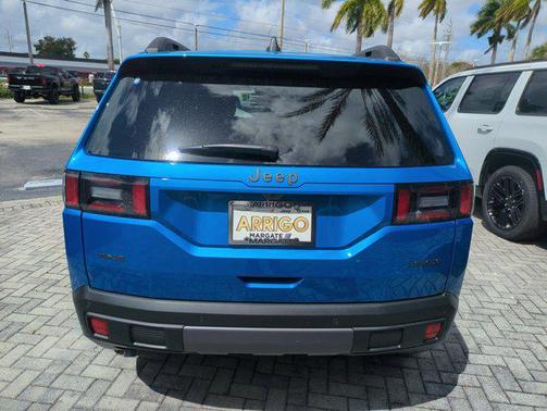 2026 Jeep Cherokee Laredo 4x4