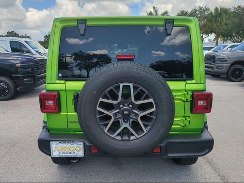 mojito clearcoat 2026 Jeep Wrangler 4-Door Sahara 4x4