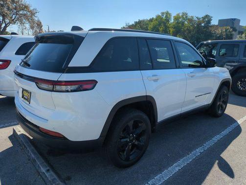 2023 Jeep Grand Cherokee Altitude