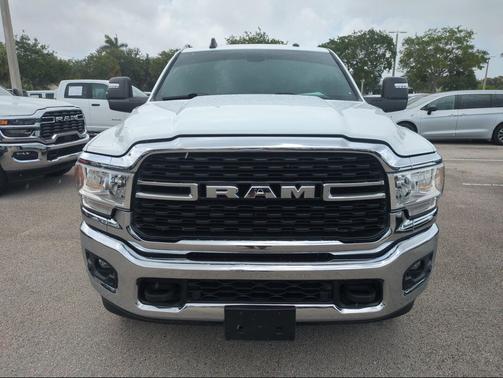 Bright White Clearcoat 2024 RAM 2500 Big Horn Crew Cab 4x4 6'4' Box