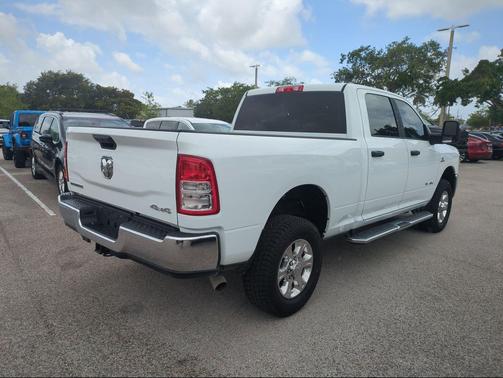 Bright White Clearcoat 2024 RAM 2500 Big Horn Crew Cab 4x4 6'4' Box